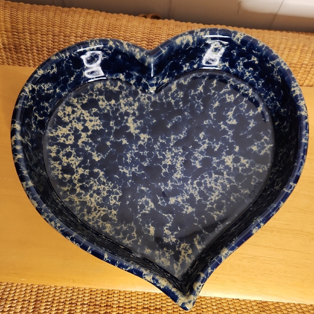 Bennington Potters Vermont Blue & White Lg 10inch Heart Shaped Baking Large Dish